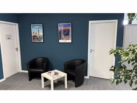 location locaux professionnels 66 m² à nantes (44000)  990 €