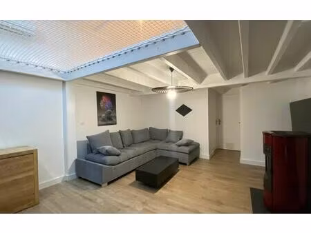 location maison  67.45 m² t-3 à nuaillé-d'aunis  895 €