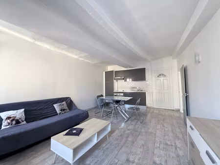 appartement dernier étage avec balcon en location à sospel