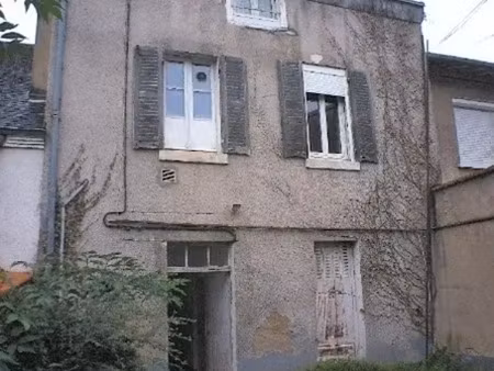 vente immeuble 6 pièces 117 m² à vierzon (18100)  149 900 €