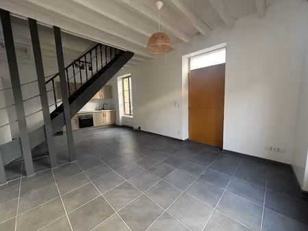 location appartement 4 pièces 71.75 m² à sainte-foy-la-grande (33220)  630 €