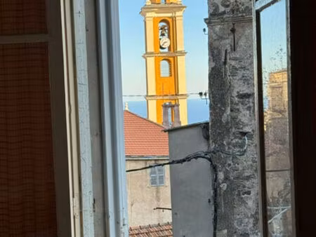 au plein coeur du village de cervione et à 10 minutes de la plage