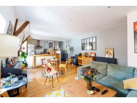 appartement lumineux de 3 pièces de 89.66 m2 - orthez centre-ville