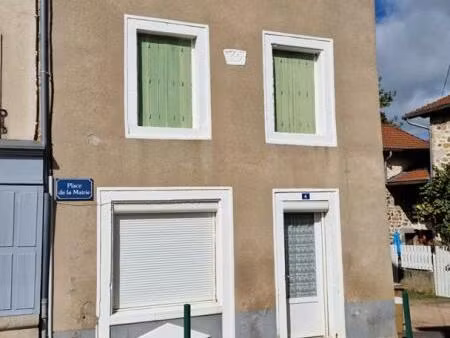 maison de village - 85m ²