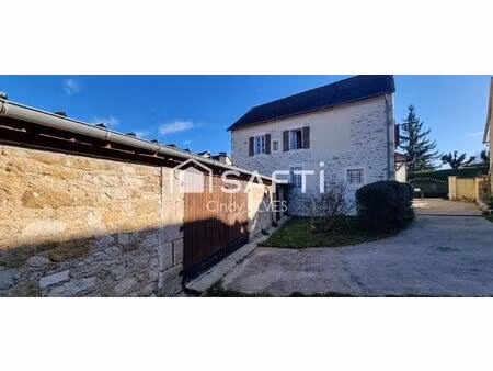 grande maison en pierre traditionnelle 4 chambres