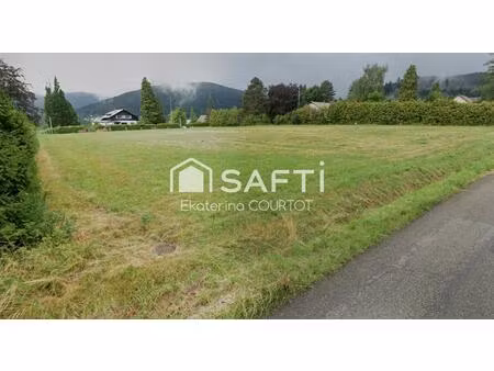 terrain constructible de 1270 m²