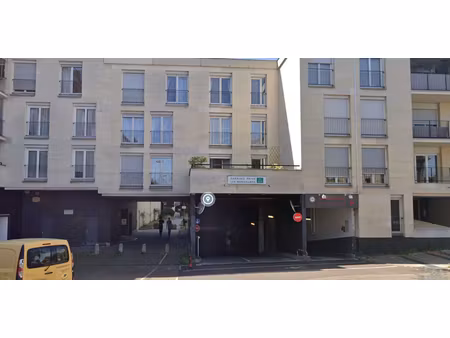 parking / box chatou 12 m2