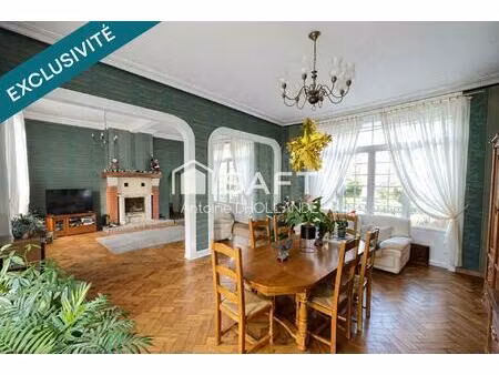 maison familiale au vert avec parc et rivière