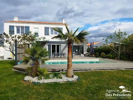 vente maison piscine à saint-mathurin (85150) : à vendre piscine / 148m² saint-mathurin