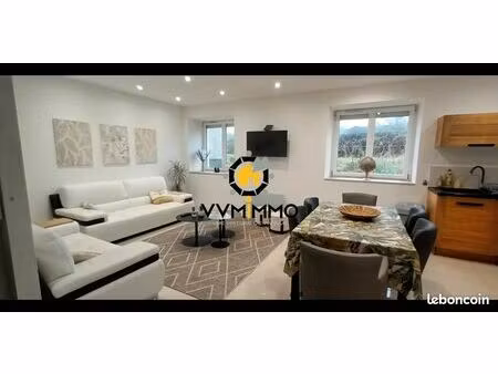 propriété 4 pièces 77 m²