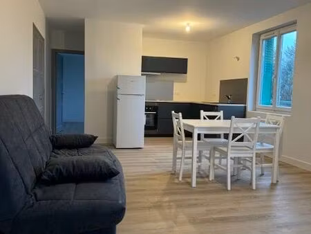 loue f2 murol meublé