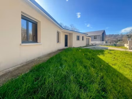 location maison 5 pièces 118 m² à boulazac isle manoire (24750)  1 200 €