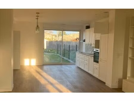 location maison  m² t-4 à les billaux  1 200 €