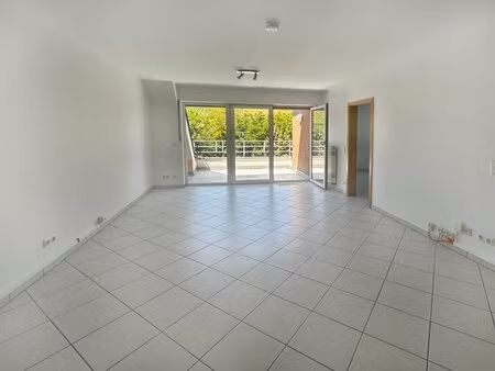 à louer bureau 90 m² – 1 750 € |wasserbillig