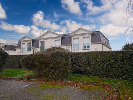 charmant f2 centre-ville gaillon avec jardin