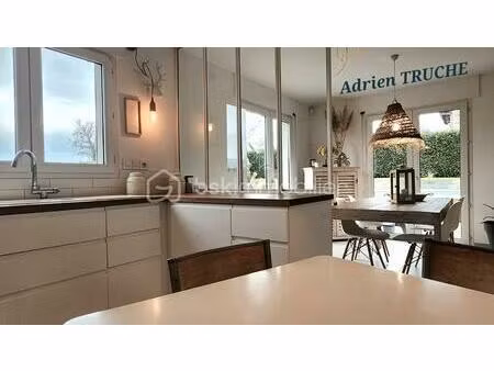 maison de 110 m² à sales