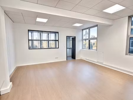location locaux professionnels 2 pièces 50 m² à villiers-sur-marne (94350)  625 €