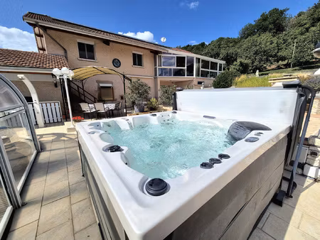 maison familiale de 4 pièces et appartement indépendant