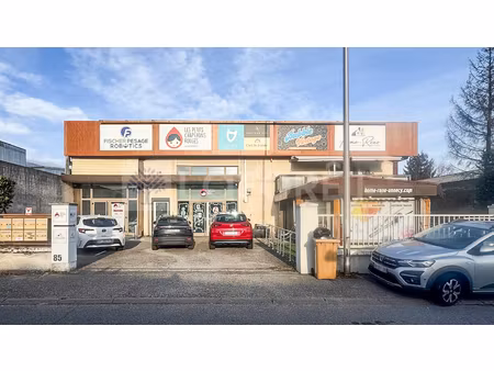 sillingy / epagny- local commercial - 210 m² - actuellement crèche - garage - 3 places pri