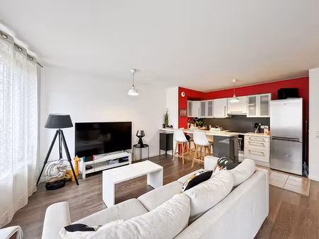 à vendre : appartement 3 pièces à bordeaux  secteur belcier