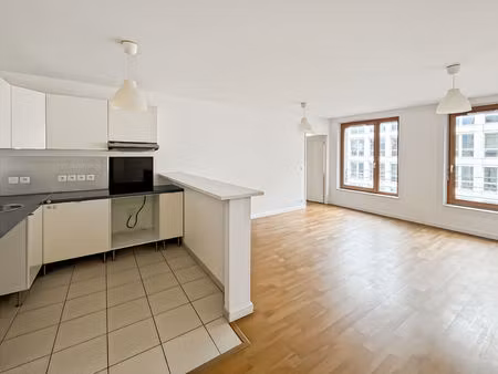 à vendre : appartement 3 pièces à bordeaux  secteur belcier