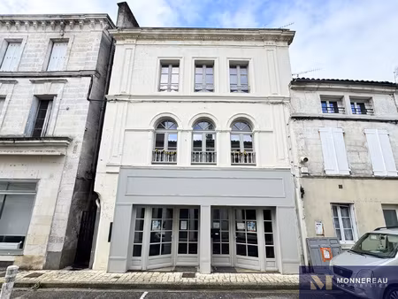 bel immeuble locatif