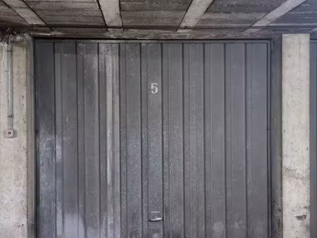 garage fermé rue félix jacquier 69006 lyon