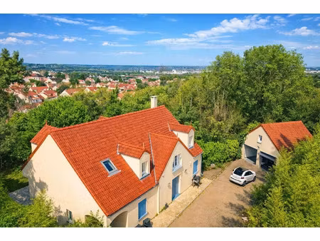 location maison 8 pièces 216 m² à aigremont (78240)  5 500 €