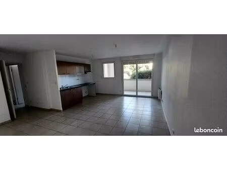 t3 de 60m² a louer  references demandees