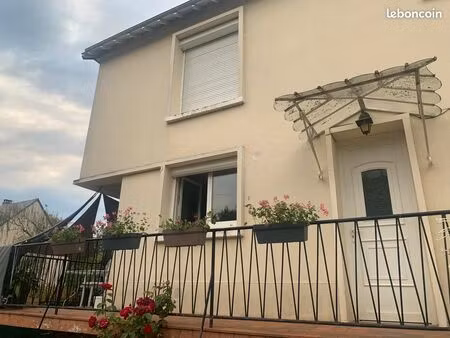 maison à louer secteur de la chartre sur le loir