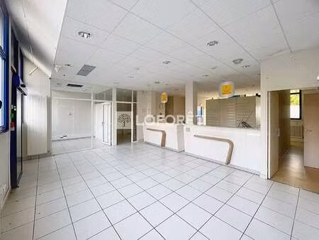 location bureaux et commerces à la gacilly (56200) : à louer / 147m² la gacilly