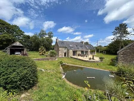 vente longère et corps de ferme à plougonven (29640) : à vendre / 150m² plougonven