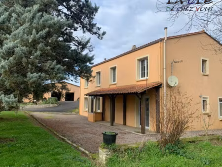 vente maison à xanton-chassenon (85240) : à vendre / 210m² xanton-chassenon