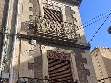 maison de village avec 3 studios + local commercial et dépendan