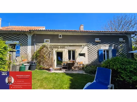 superbe maison de campagne au calme  72 m² habitables au rez de