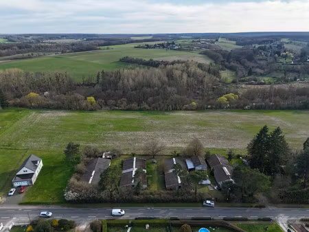terrain constructible à genillé (37460) de 3 000 m² environ.