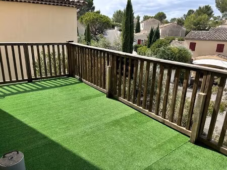 maison t4 avec piscine neuve pour la résidence et parking à