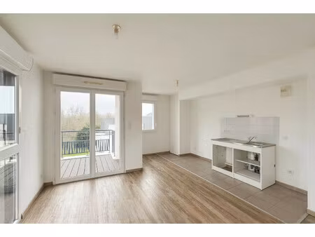 appartement t2 avec balcon - coeur de bourg