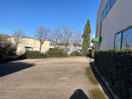 locaux mixte à vendre. secteur les pennes mirabeau