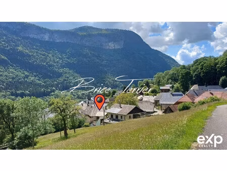 maison de 41m2 ainsi que 69m2 de combles et sa cabane