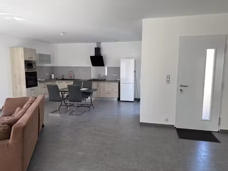 maison moderne à royan avec trois chambres lumineuses