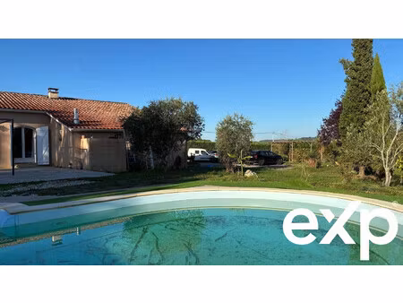 jolie maison de plain-pied: 3 ch+bureau. garage  piscine.