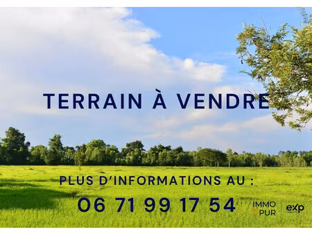 terrain constructible de 895m2