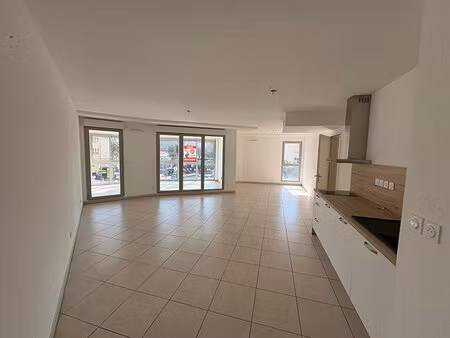 bureaux 2 pièces 76 m² à louer aix-en-provence 13090 ? | era immobilier