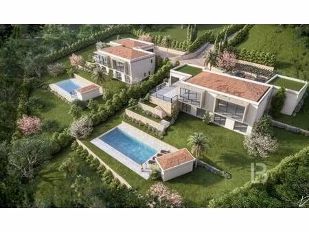 a vendre à mougins  terrain à diviser en 2 villas avec permis
