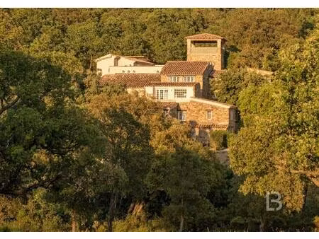 beau studio à vendre au plan de la tour