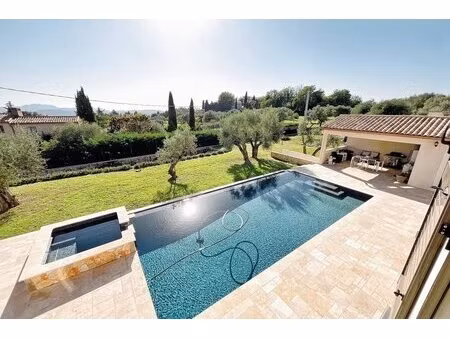 a vendre callian: villa récente 6 pièces avec piscine terrass