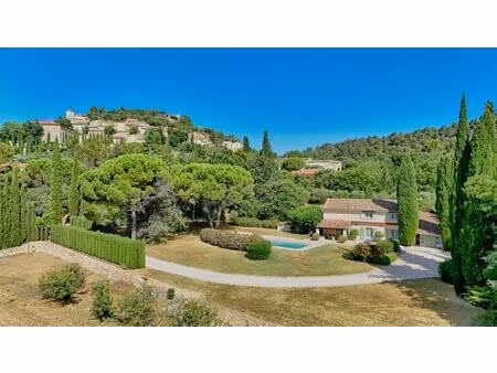 propriété d'exception avec oliveraie et piscine ancien moulin