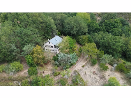 pavillon des années 80 avec grand terrain