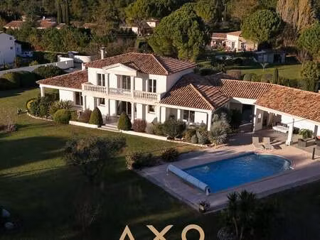 maison de luxe à vendre à saint-cannat : 1 295 000 €